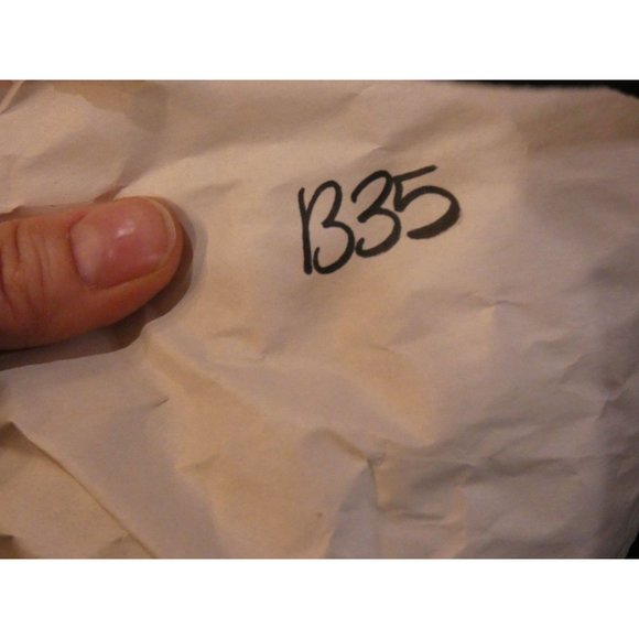 SNUGGLE HUGS SALT AND PEPPER SHAKER BEARS-VAN TELLINGEN - Picture 8 of 8